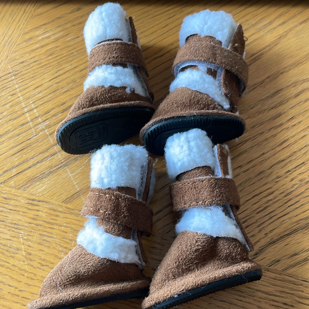 Pugz Shoes for Dogs Size Small - Picture 2 of 7